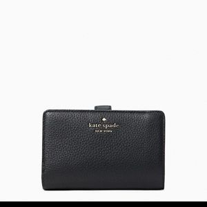 Leila medium compartment bifold wallet